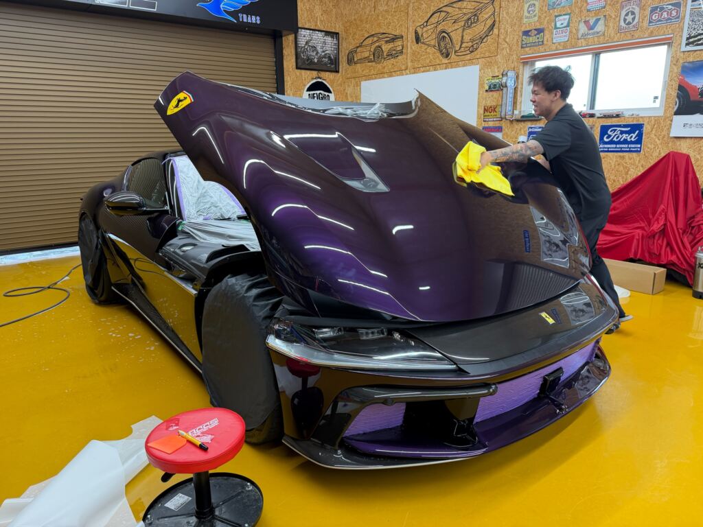 フェラーリ 12チリンドリ 施工中 2